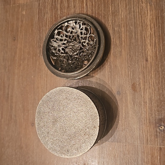 Beautiful Silver Metal & Purple Stone Trinket Box - Picture 4 of 6